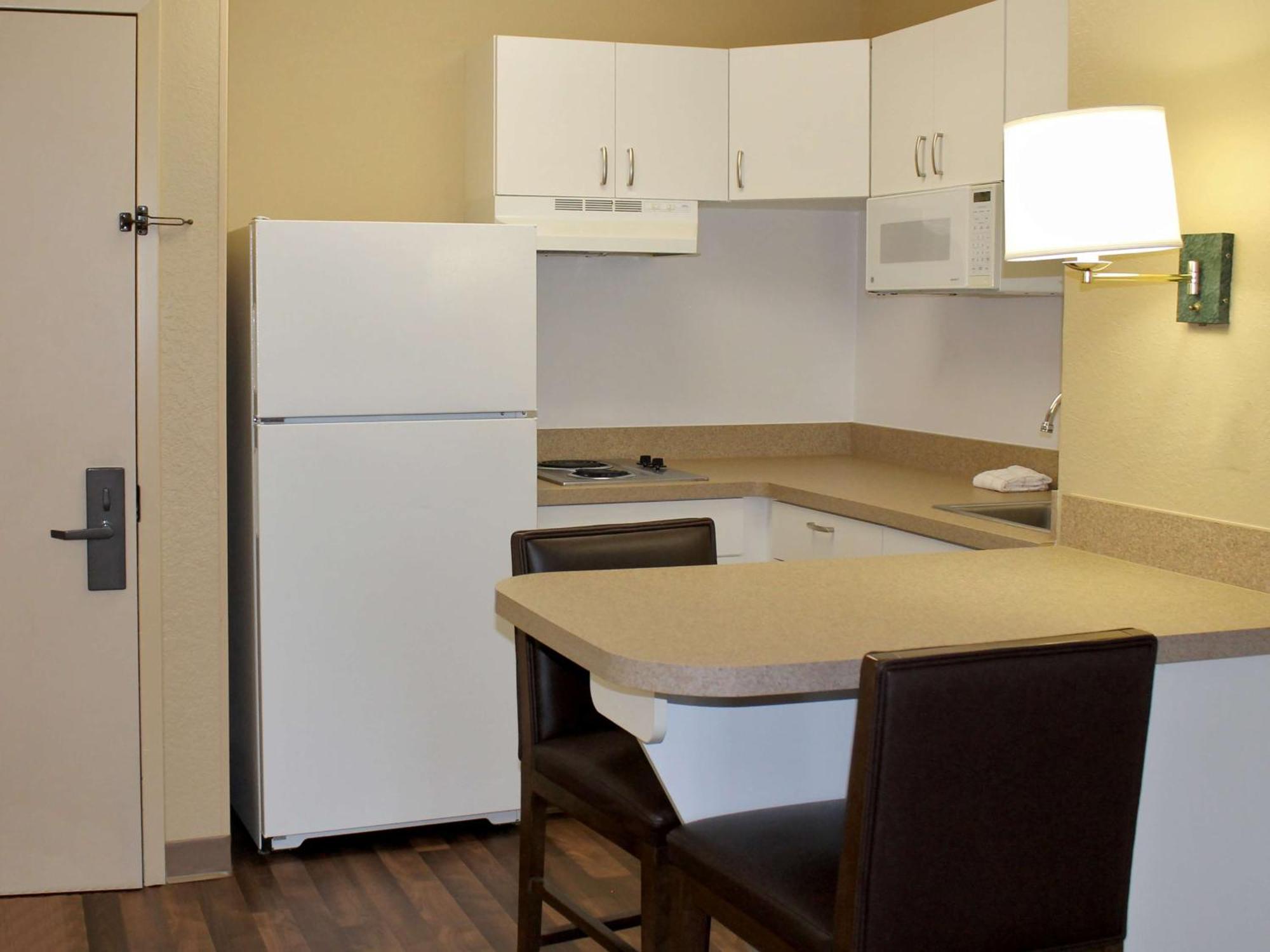Extended Stay America Suites - Newark - Woodbridge Exterior foto