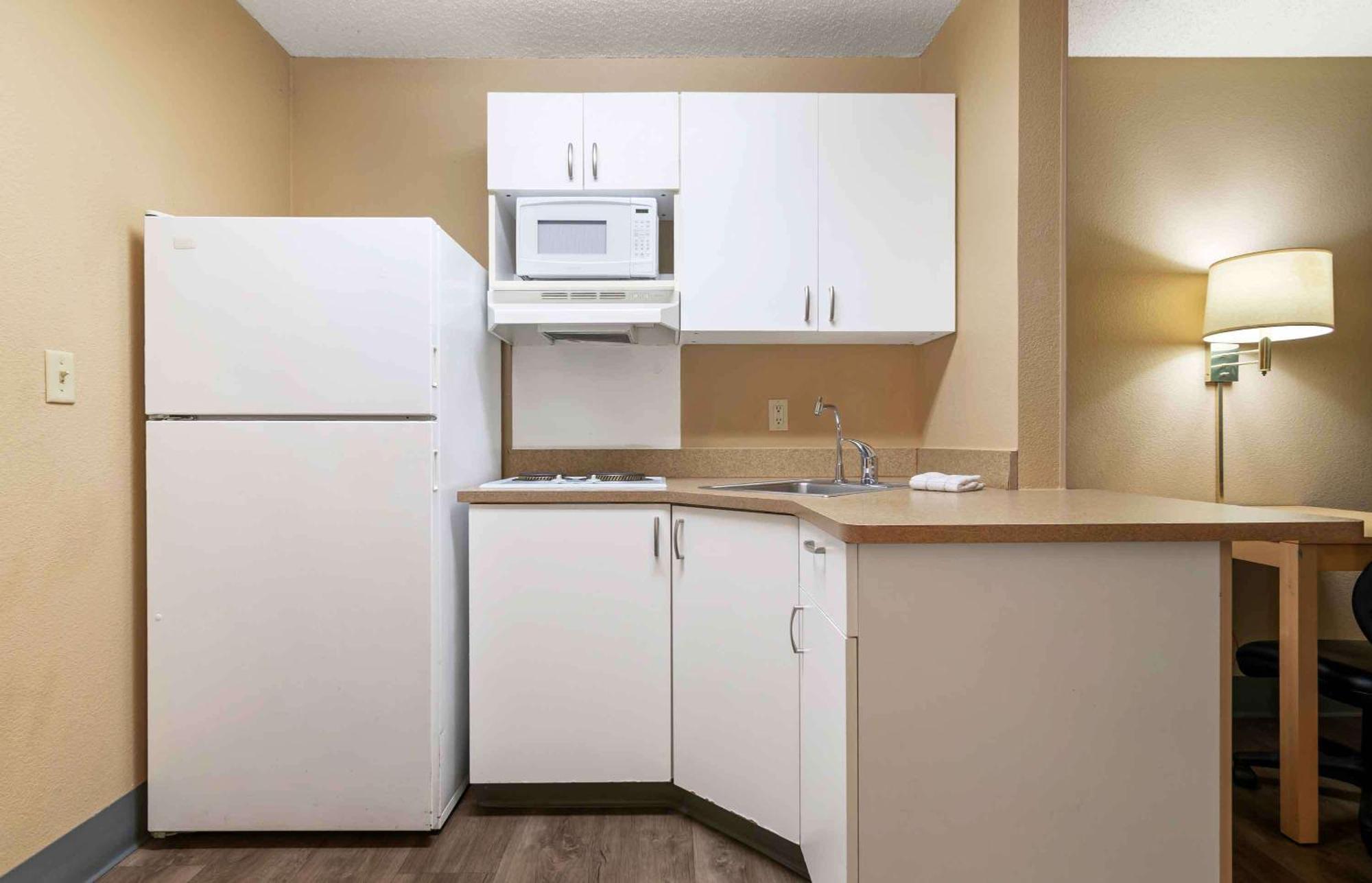 Extended Stay America Suites - Newark - Woodbridge Exterior foto